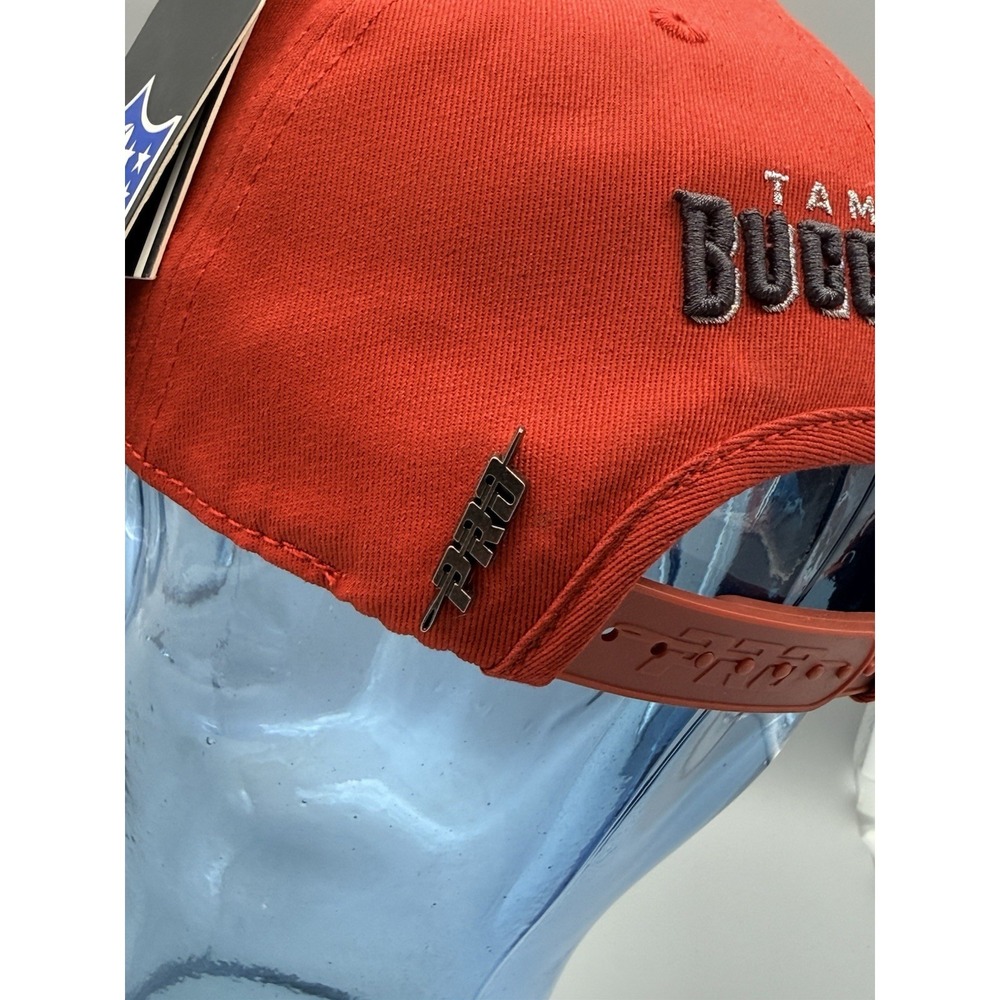 Pro Standard Tampa Bay Buccaneers NFL Snapback Hat Red One Size Football NEW - Picture 3 of 9